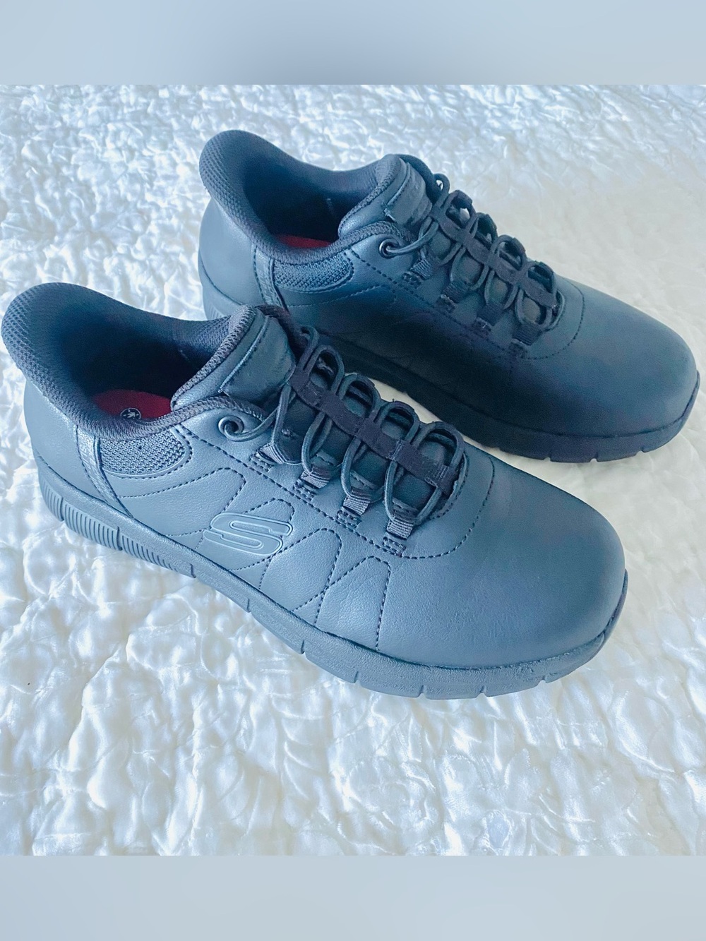 👍🏽BOYS Black Skechers “Slip-Ons” Water resistant Sneakers SZ 6.5